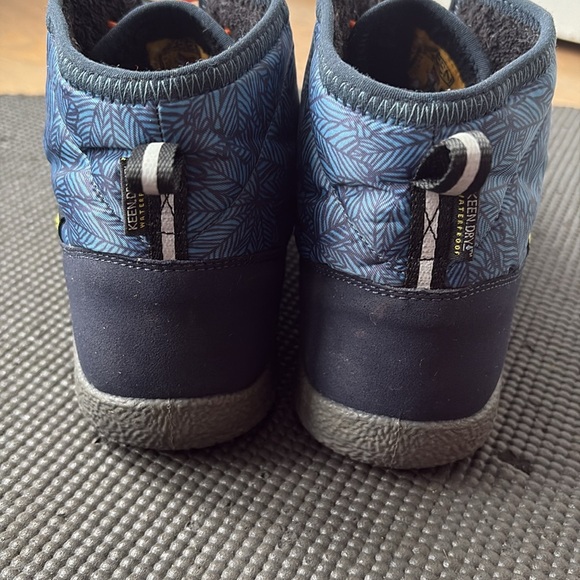 KEEN Unisex-Child Howser Mid Height Waterproof Comfy Durable Chukka Boots - Picture 2 of 5